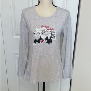 NWT CHRISTOPHER & BANKS GRAY LONG SLEEVE WINTER WISHES TOP. SIZE MEDIUM.